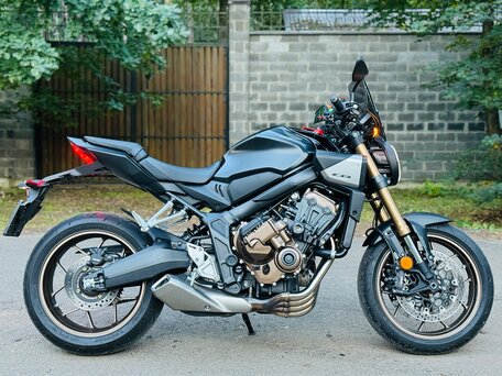 2025 Honda CB 650R, чёрный, 1050000 рублей, вид 2
