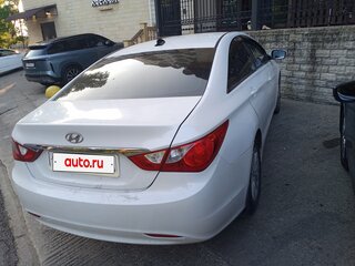 2011 Hyundai Sonata VI (YF), жёлтый, 700000 рублей, вид 4