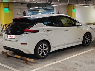 2019 Nissan Leaf II (ZE1), белый, 2200000 рублей, вид 2