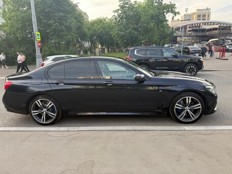 2018 BMW 7 серии 750d xDrive VI (G11/G12), чёрный, 4350000 рублей, вид 4