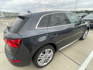 2019 Audi Q5 45 TFSI II (FY), серый, 2250000 рублей, вид 5