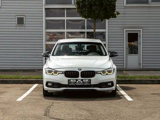 2017 BMW 3 серии 320i xDrive VI (F3x) Рестайлинг, белый, 1945000 рублей, вид 2