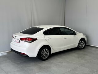 2018 Kia Cerato III Рестайлинг (Classic), белый, 1664000 рублей, вид 2