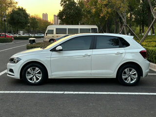 2022 Volkswagen Polo Plus (China Market), белый, 1199100 рублей, вид 4