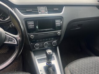 2016 Skoda Octavia III (A7), белый, 1399000 рублей, вид 4
