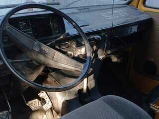 1987 Volkswagen Transporter 5-speed T3, жёлтый, 550000 рублей, вид 4