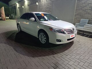 2010 Toyota Camry VI (XV40) Рестайлинг, белый, 900000 рублей, вид 4