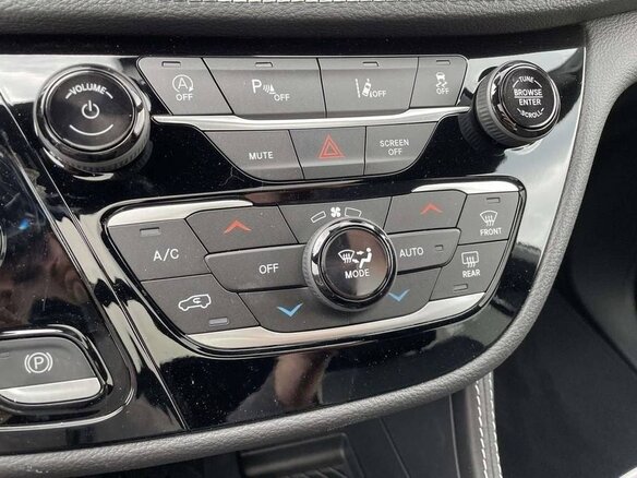 2026 Chrysler Pacifica RU Рестайлинг 2, белый, 12690491 рублей - вид 18
