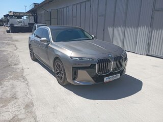 2023 BMW 7 серии 735Li VII (G70), серый, 11637500 рублей, вид 2