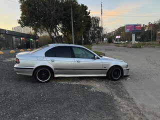 1999 BMW 5 серии 520i IV (E39), серебристый, 495000 рублей, вид 2