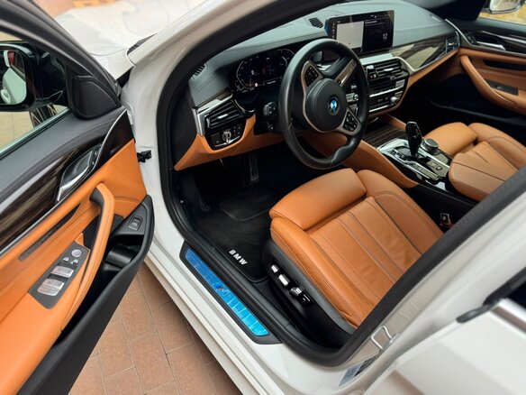 2021 BMW 5 серии 520i VII (G30/G31/G38) Рестайлинг, белый, 5200000 рублей - вид 5
