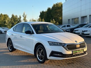 2021 Skoda Octavia IV (A8), белый, 2200000 рублей, вид 2