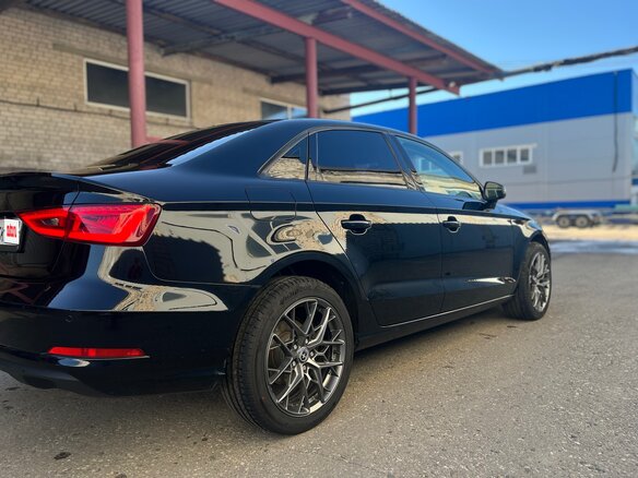 2014 Audi A3 III (8V), чёрный - вид 4