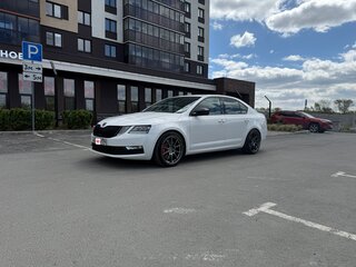 2017 Skoda Octavia III (A7) Рестайлинг, белый, 2500000 рублей, вид 2
