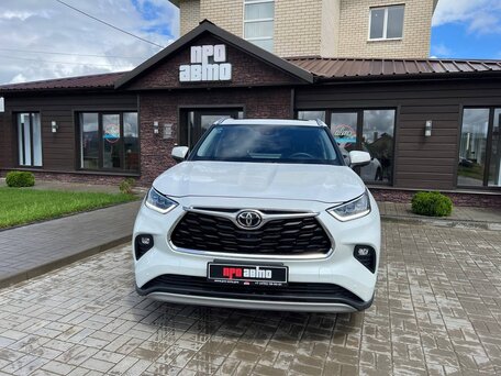 Toyota Highlander IV (XU70)