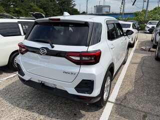 2021 Daihatsu Rocky A200, белый, 956776 рублей, вид 4