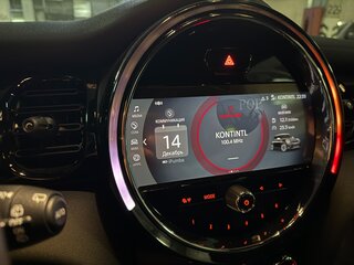 2021 Mini Hatch Cooper S III (F55/F56) Рестайлинг 2, красный, 4700000 рублей, вид 1