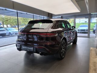 2026 Porsche Macan I Рестайлинг 2, красный, 13890000 рублей, вид 4