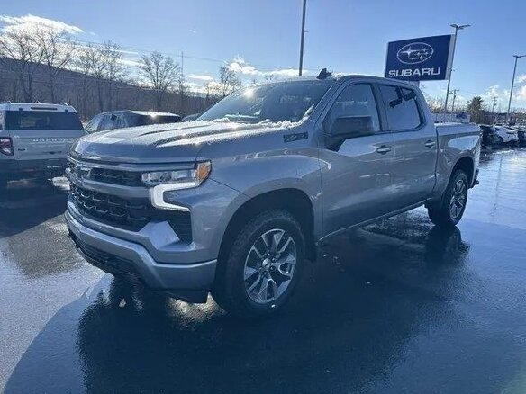 2026 Chevrolet Silverado Crew Cab IV (T1XX) Рестайлинг, серебристый - вид 1