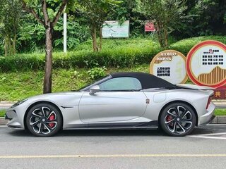 2024 MG Cyberster, серебристый, 7100000 рублей, вид 4
