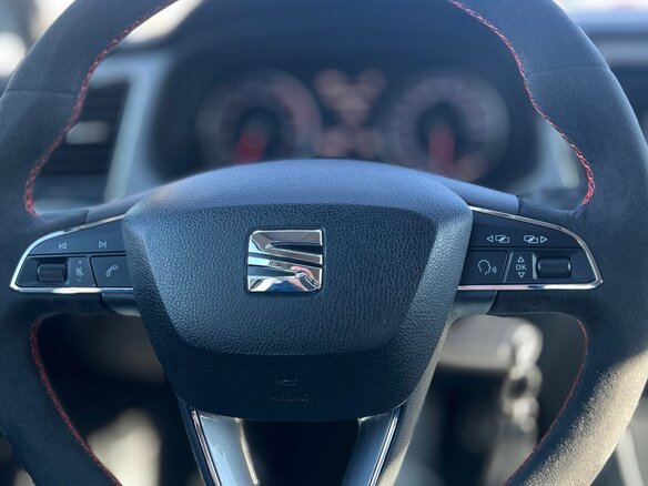 2013 SEAT Leon III, белый, 1050000 рублей - вид 10