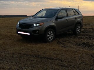 2010 Kia Sorento II, серый, 975000 рублей, вид 2