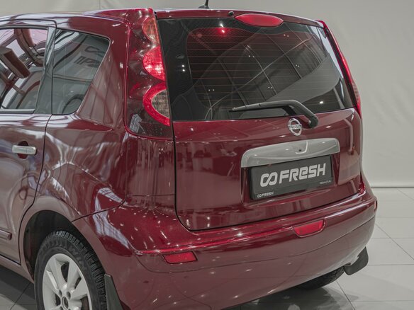 2011 Nissan Note I Рестайлинг, красный - вид 6