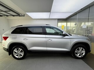 2018 Skoda Kodiaq I, серебристый, 1800000 рублей, вид 4