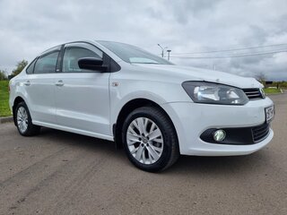 2014 Volkswagen Polo V, белый, 1050000 рублей, вид 2