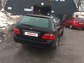 2008 Mercedes-Benz E-Класс 220 III (W211, S211) Рестайлинг, чёрный, 1150000 рублей, вид 4