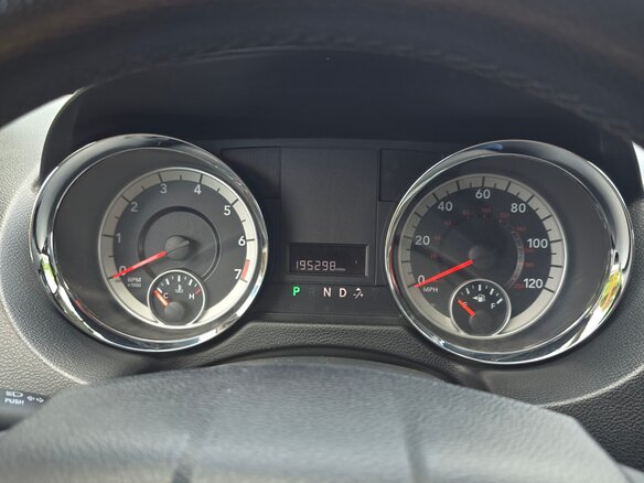 2011 Dodge Caravan Grand V, серый, 1500000 рублей - вид 10