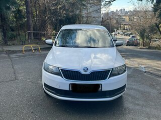 2018 Skoda Rapid I Рестайлинг, белый, 929000 рублей, вид 1