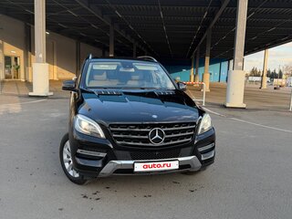 2014 Mercedes-Benz M-Класс 400 III (W166), чёрный, 2100000 рублей, вид 3