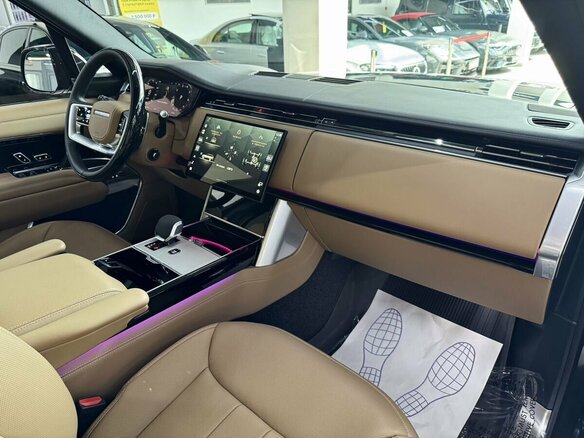 2026 Land Rover Range Rover P400 MHEV V, зелёный, 20990000 рублей - вид 32