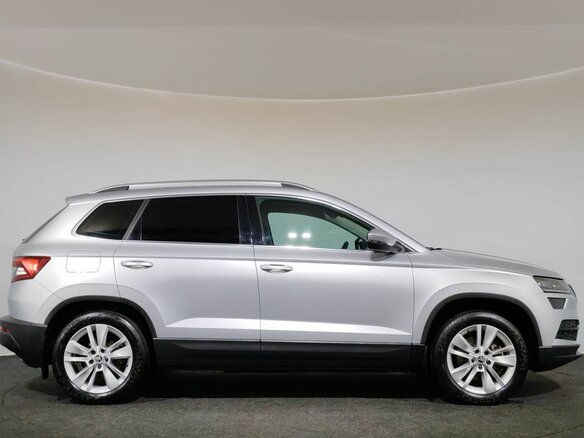 2021 Skoda Karoq DSG6 I, серебристый, 2540000 рублей - вид 3