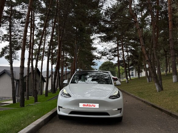 2023 Tesla Model Y Long Range Dual Motor I, белый, 2890000 рублей - вид 5