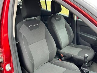 2020 Renault Logan Stepway II Рестайлинг, красный, 1450000 рублей, вид 4