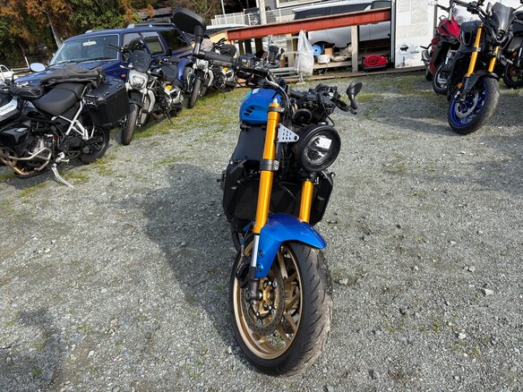 2022 Yamaha XSR900, синий, 1045000 рублей - вид 13