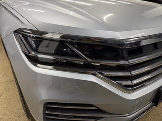 2018 Volkswagen Touareg III, серебристый, 5500000 рублей, вид 5