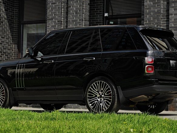2013 Land Rover Range Rover IV, чёрный, 3930000 рублей - вид 4