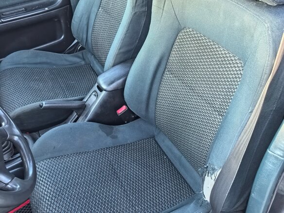 1995 Mazda 323 V (BA), чёрный, 190000 рублей - вид 11