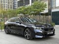 2025 BMW 5 серии 530i xDrive VIII (G60/G61/G68), чёрный, 8195000 рублей - вид 2