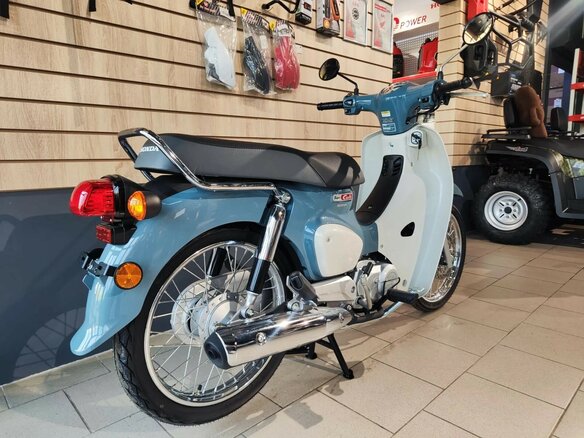 2026 Honda Super Cub, серый, 349900 рублей - вид 2