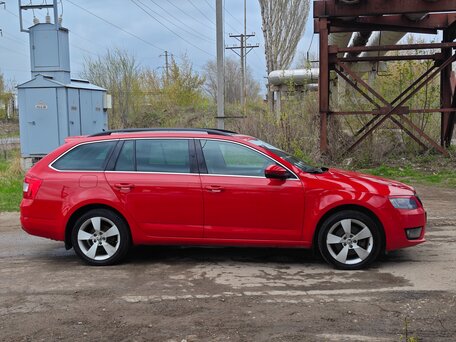 2014 Skoda Octavia III (A7), красный, 1550000 рублей, вид 3