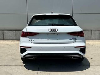 2022 Audi A3 Sportback 35 TFSI IV (8Y), белый, 1990000 рублей, вид 4