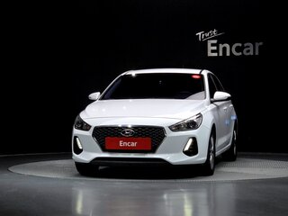 2018 Hyundai i30 III Рестайлинг, белый, 1340000 рублей, вид 3