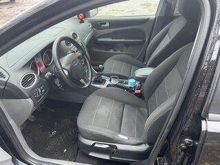 2010 Ford Focus II Рестайлинг, чёрный, 620000 рублей, вид 5