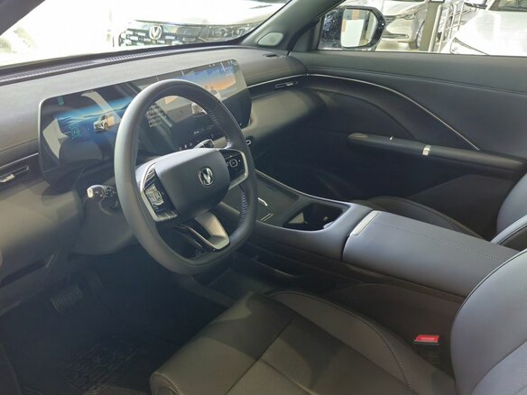 2026 Changan UNI-S I Рестайлинг, красный, 3249900 рублей - вид 4
