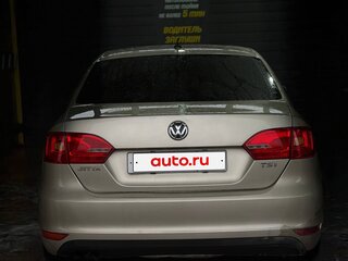 2013 Volkswagen Jetta VI, серебристый, 870000 рублей, вид 4