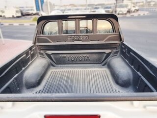 2026 Toyota Hilux VIII Рестайлинг 3, белый, 6455999 рублей, вид 5